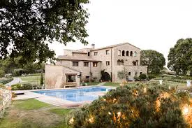 Wedding Venue close to Barceolna : Villa vatalina - with a pool and a amzing garden